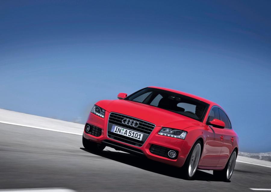  Audi A5 Sportback 2.0T S-Line 2009 года  (фото 7 из 32)